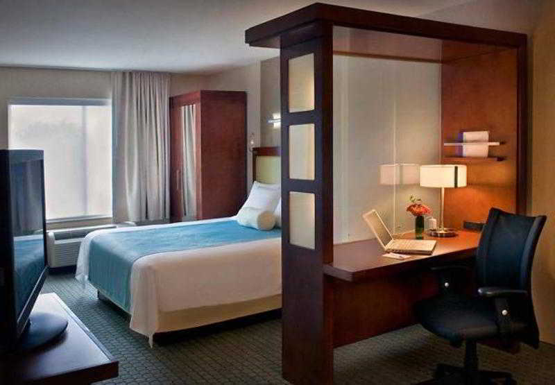 Hotel Springhill Long Island Brookhaven